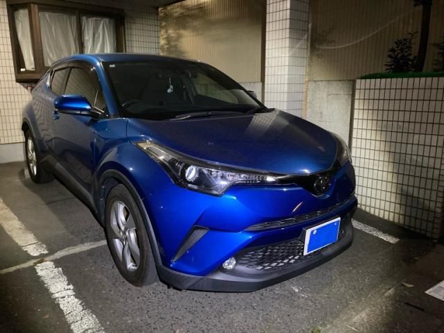 TOYOTA C-HR 4WD 2017