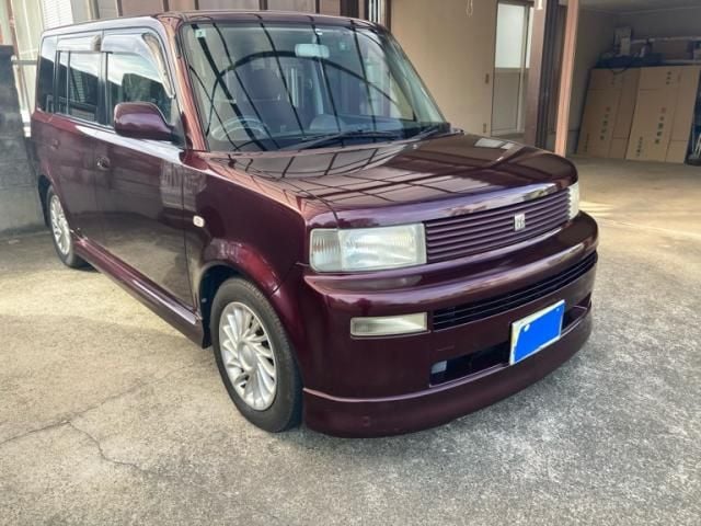 TOYOTA bB 2001