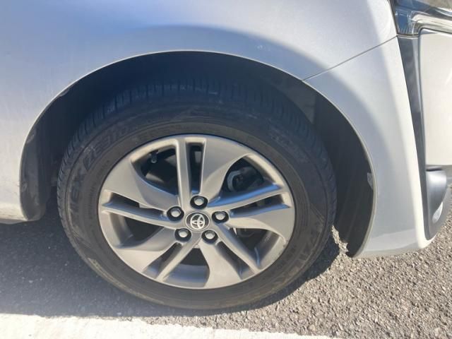 TOYOTA SIENTA HYBRID 2015