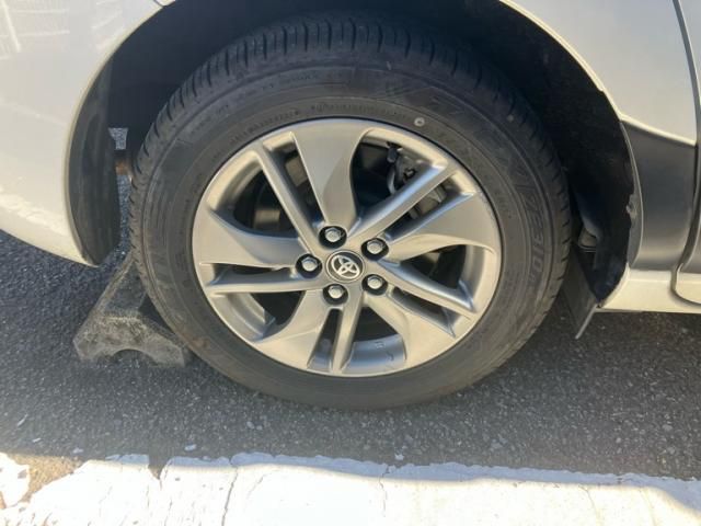 TOYOTA SIENTA HYBRID 2015