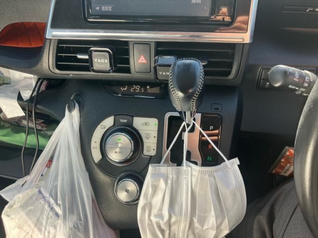 TOYOTA SIENTA HYBRID 2015