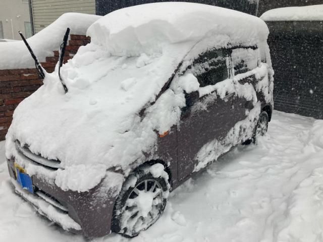 DAIHATSU MOVE 4WD 2011