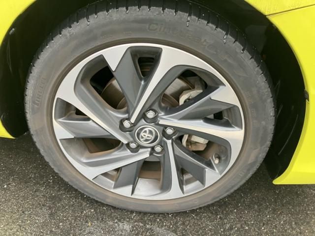 TOYOTA AURIS HYBRID 2016