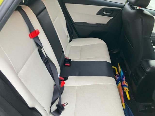 TOYOTA AURIS HYBRID 2016