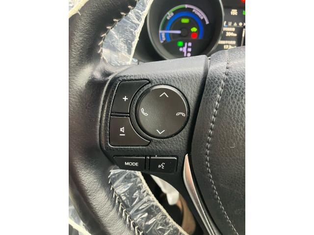 TOYOTA AURIS HYBRID 2016