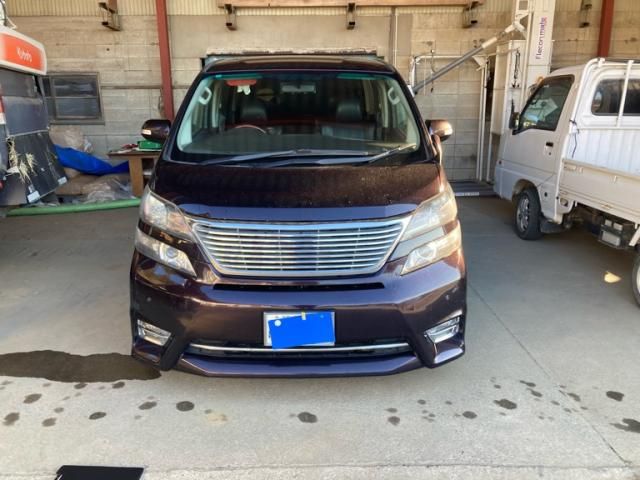 TOYOTA VELLFIRE 2010