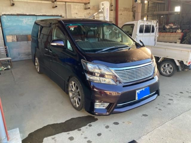 TOYOTA VELLFIRE 2010