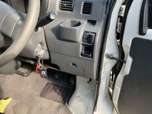 DAIHATSU HIJET CARGO 2010