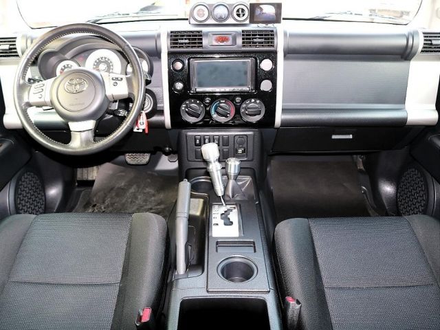 TOYOTA FJ CRUISER 4WD 2011