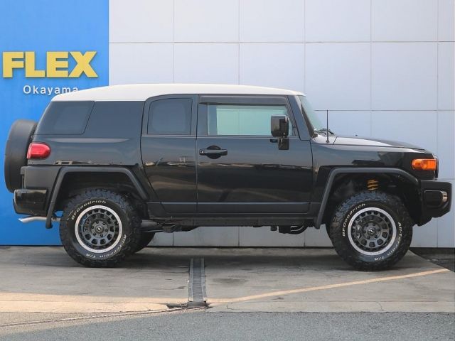 TOYOTA FJ CRUISER 4WD 2011