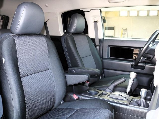 TOYOTA FJ CRUISER 4WD 2011