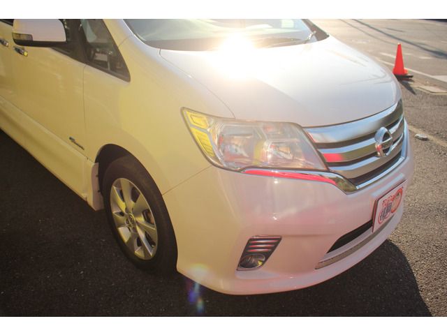 NISSAN SERENA  S-HYBRID 2013