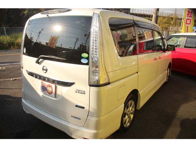 NISSAN SERENA  S-HYBRID 2013