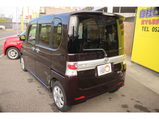 DAIHATSU TANTO CUSTOM 2011