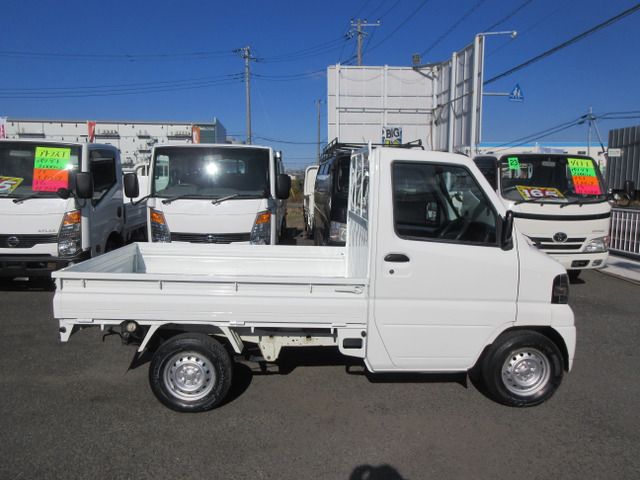 NISSAN CLIPPER truck 2010
