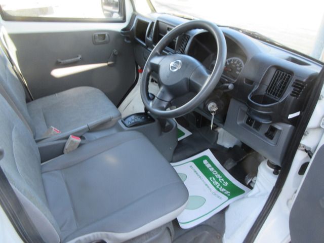 NISSAN CLIPPER truck 2010