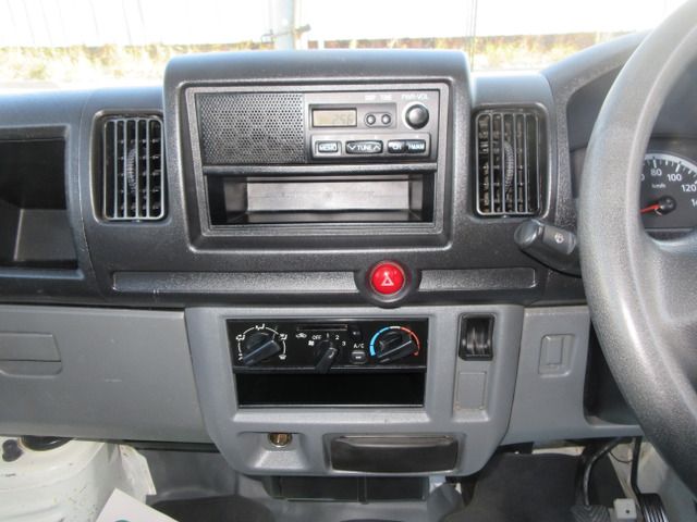NISSAN CLIPPER truck 2010