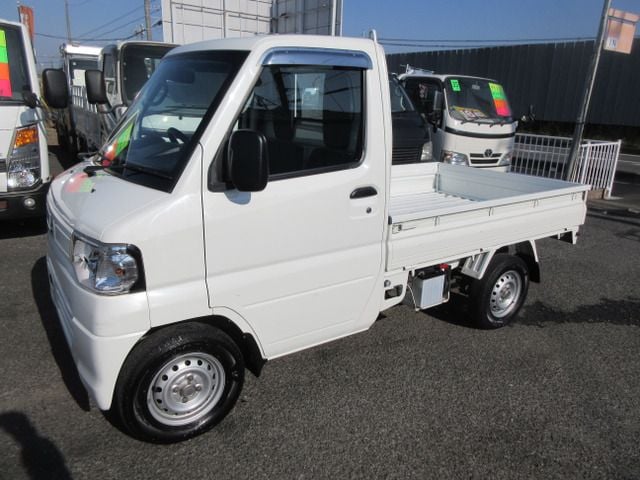 MITSUBISHI MINICAB truck 2013