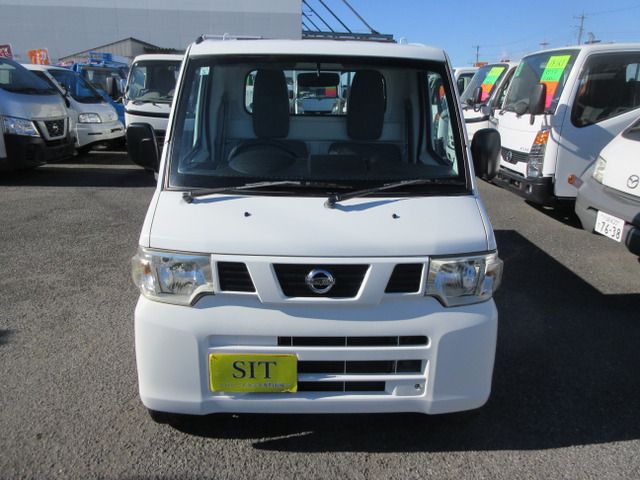 NISSAN NT100 CLIPPER 2012