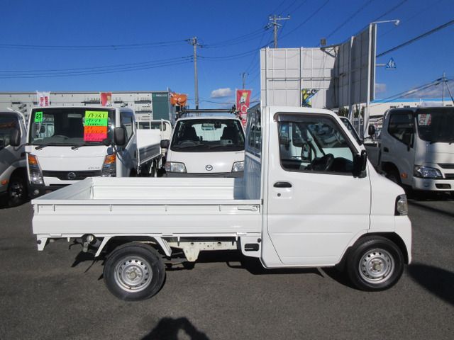 NISSAN NT100 CLIPPER 2012