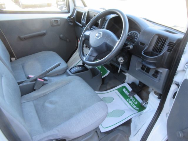 NISSAN NT100 CLIPPER 2012