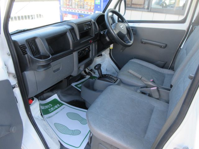 NISSAN NT100 CLIPPER 2012