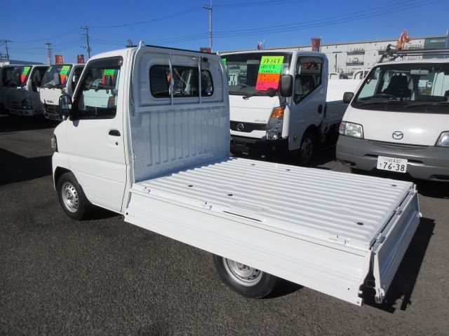 NISSAN NT100 CLIPPER 2012