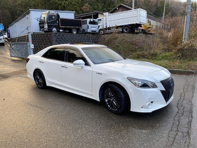 TOYOTA CROWN sedan hybrid 2014
