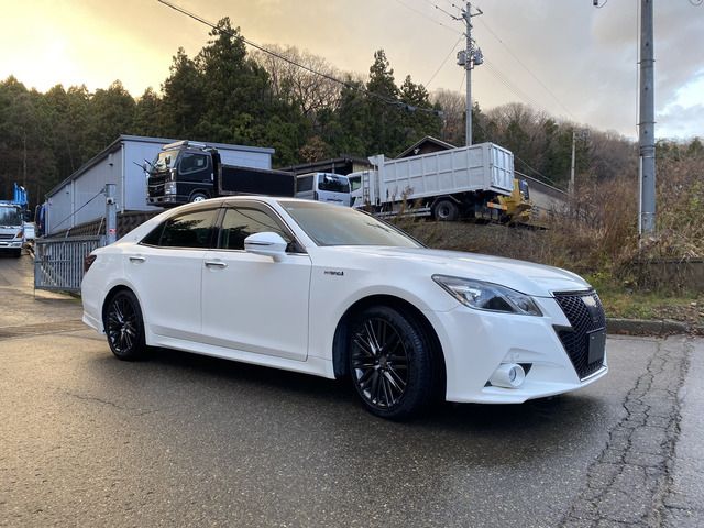 TOYOTA CROWN sedan hybrid 2014
