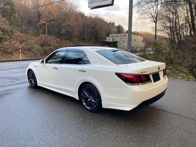 TOYOTA CROWN sedan hybrid 2014