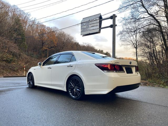 TOYOTA CROWN sedan hybrid 2014