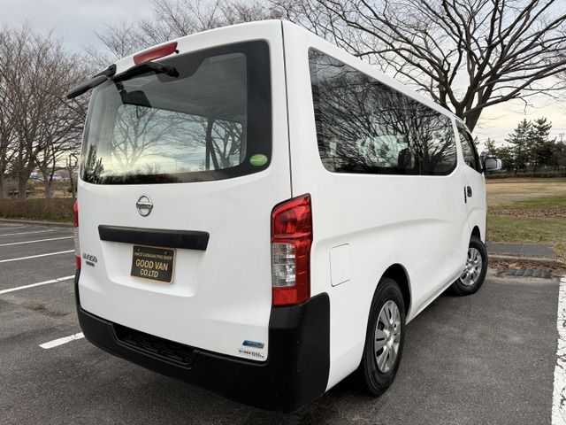 NISSAN NV350 CARAVAN 4WD 2015