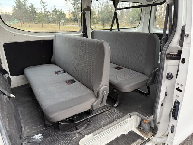 NISSAN NV350 CARAVAN 4WD 2015