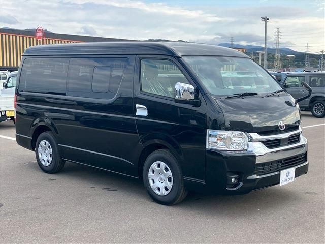 TOYOTA HIACE wagon 2025