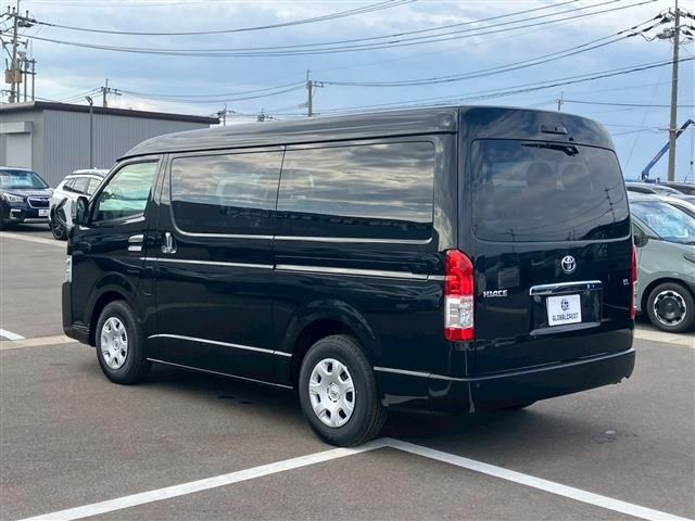 TOYOTA HIACE wagon 2025