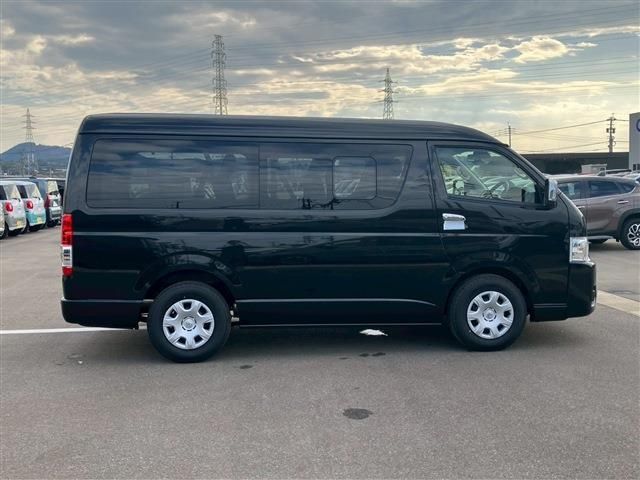 TOYOTA HIACE wagon 2025
