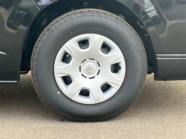 TOYOTA HIACE wagon 2025