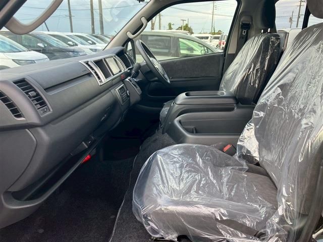 TOYOTA HIACE wagon 2025