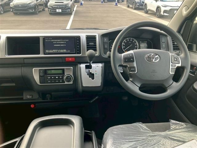 TOYOTA HIACE wagon 2025