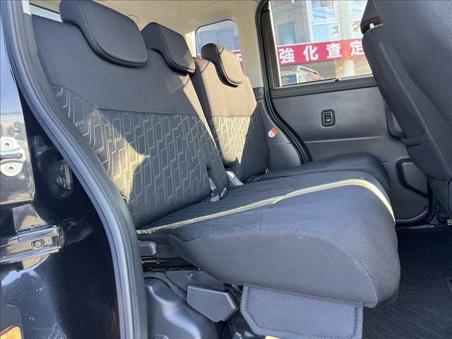TOYOTA ROOMY 2019
