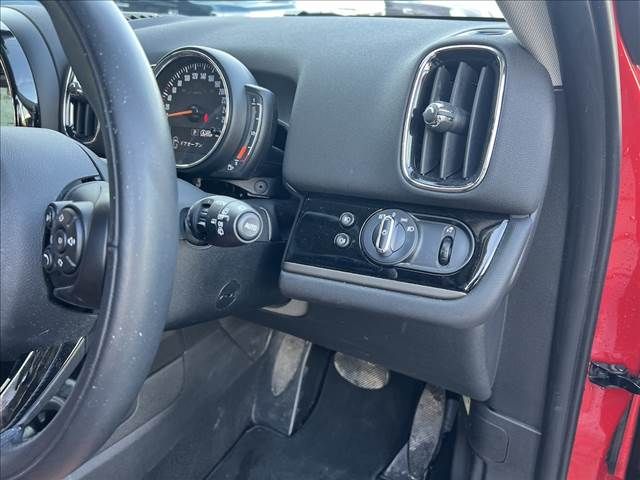 BMW BMW MINI COOPER D CROSSOVER 2018