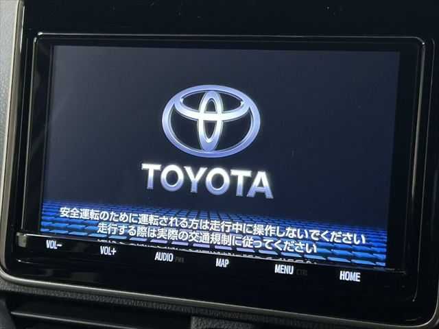 TOYOTA NOAH HYBRID 2019