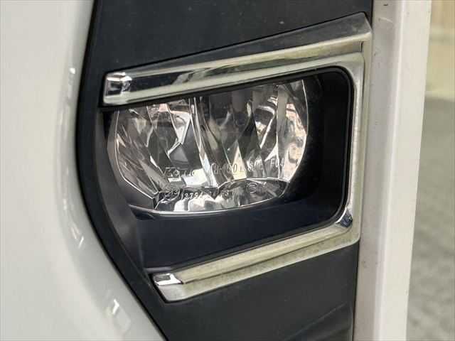 TOYOTA NOAH HYBRID 2019