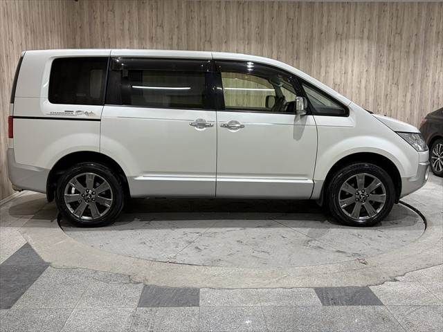 MITSUBISHI DELICA D:5 4WD 2018