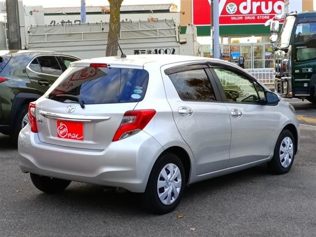 TOYOTA VITZ 2015