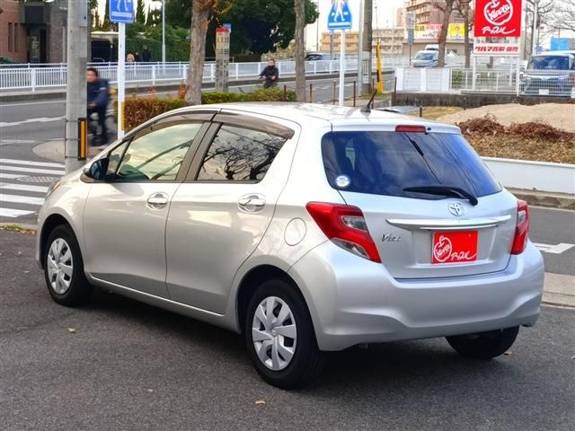 TOYOTA VITZ 2015