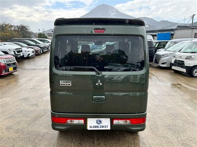 MITSUBISHI TOWNBOX 2025