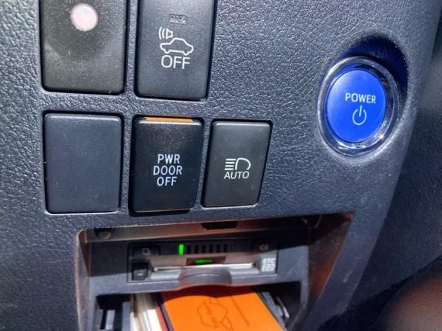 TOYOTA ALPHARD hybrid 4WD 2018