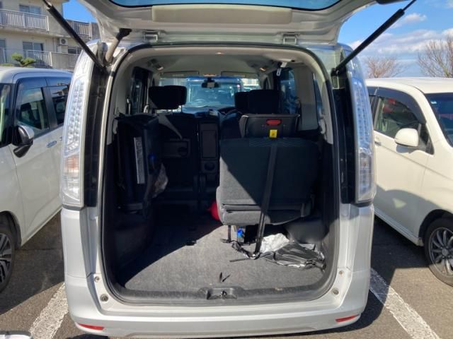 NISSAN SERENA  S-HYBRID 2014