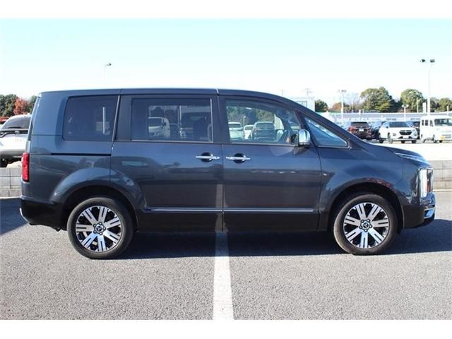 MITSUBISHI DELICA D:5 4WD 2023